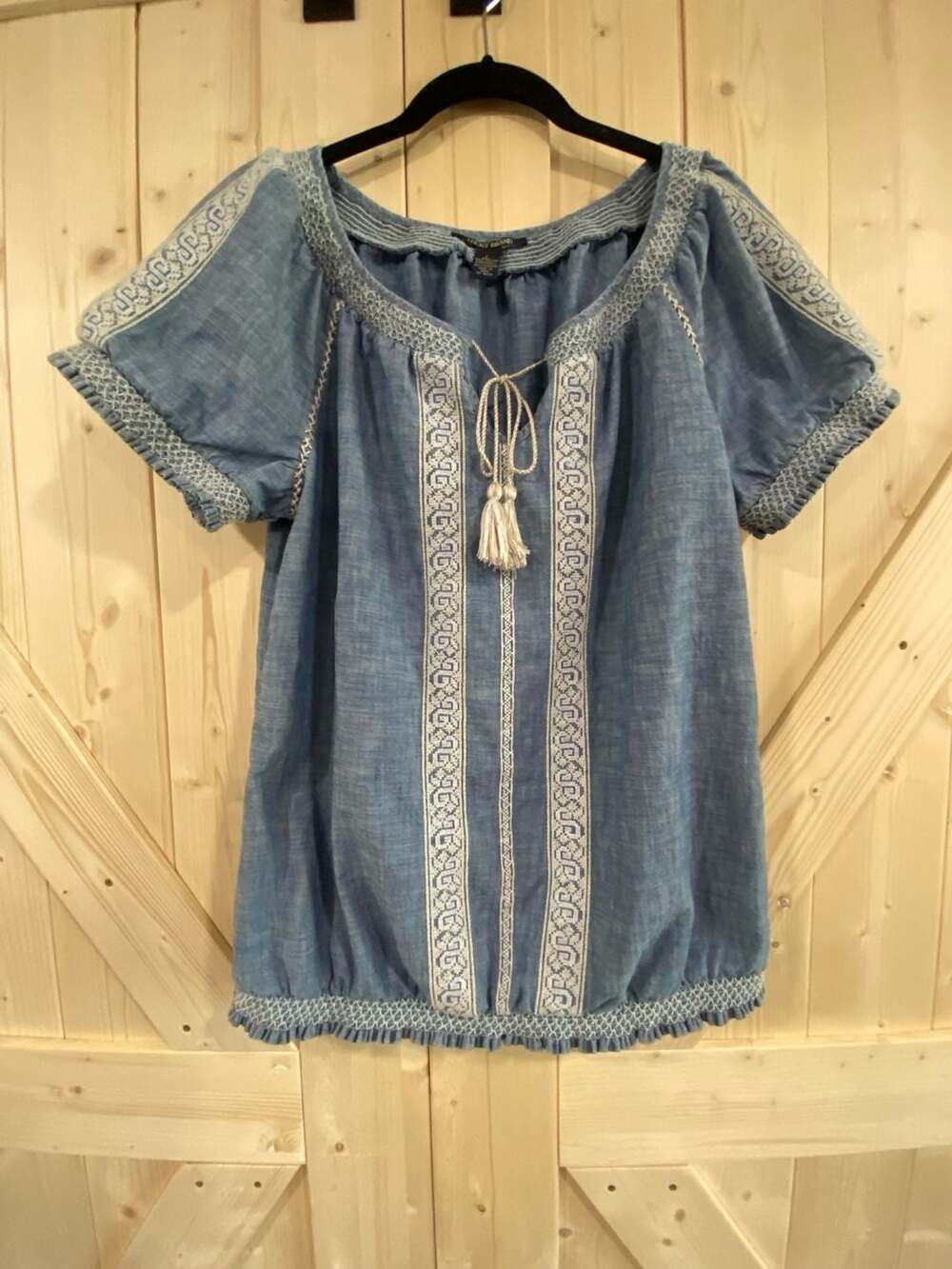 Lucky Brand Blue Embroidered Chambray Peasant Boho Blouse Size L